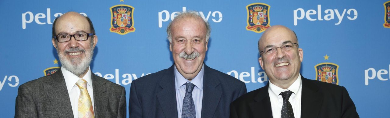 Vicente del Bosque presenta su libro "Ganar y perder. La fortaleza emocional" con el apoyo de Pelayo